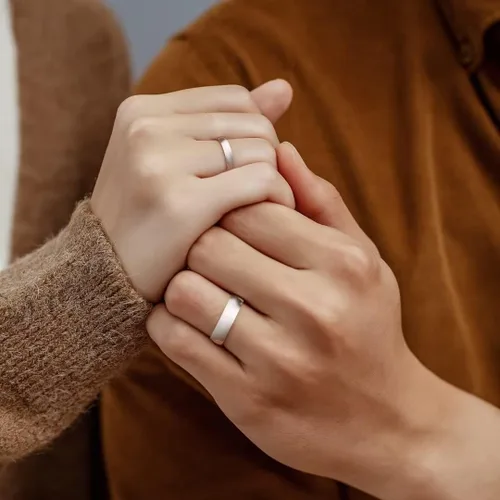 Miniatura 4 de King Will Alianza de boda de acero inoxidable 316L para hombres y mujeres, anillo de boda de 0.31 a 0.315 pulgadas de ancho, chapado en negro