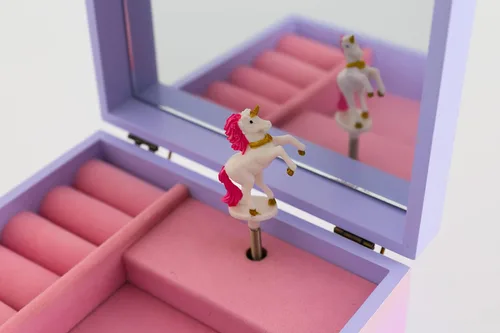 Miniatura 4 de Joyero musical de madera para niñas con juego de joyas a juego B-unicornio morado4