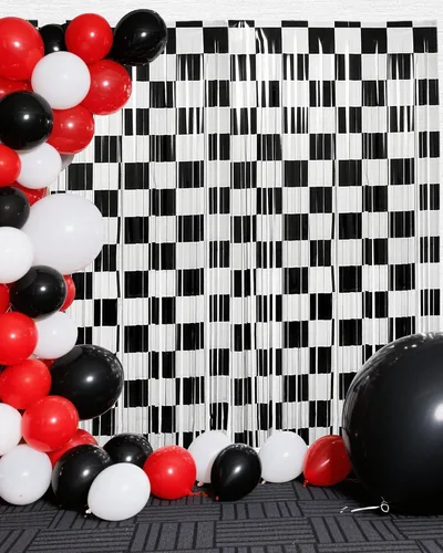 Miniatura 7 de Calmi Cortinas de flecos de aluminio de carreras para decoración de fiesta de cumpleaños, paquete de 3 cortinas de flecos de aluminio blanco y negro