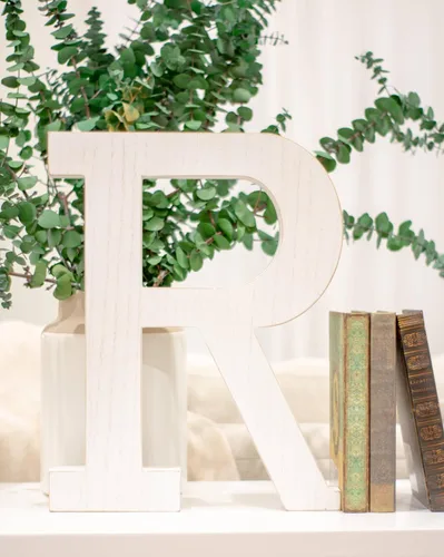 Miniatura 17 de BARNWOODUSA LLC Letras rústicas grandes del alfabeto, monograma de madera de pie para decoración de mantel y chimenea, bloques decorativos de letras