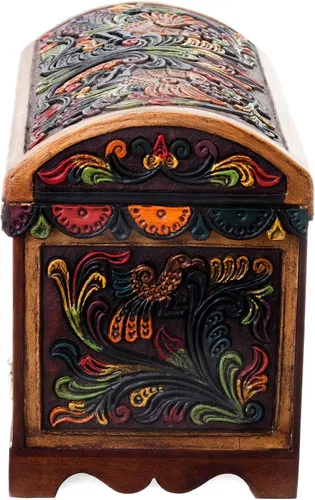 Miniatura 5 de NOVICA Joyero de cuero y madera de cedro con temática de animales, multicolor, 'Shimmering Hawk
