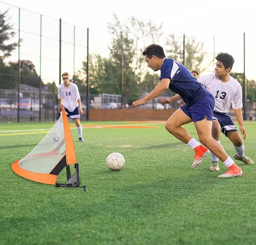 Miniatura 4 de Win SPORTS Redes de fútbol portátiles plegables Pop Up Pro 2 con estuche de transporte y conos de entrenamiento, práctica en patio trasero, escuela
