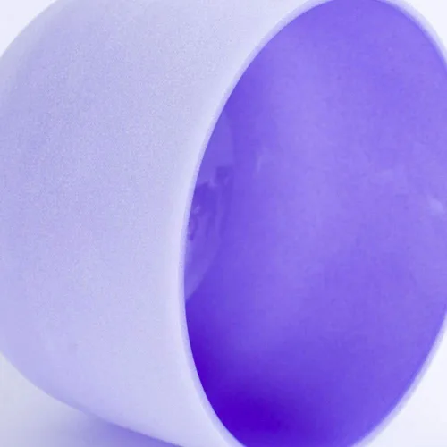 Miniatura 2 de Cuenco de cristal de cuarzo esmerilado de color púrpura de 432 Hz con diseño de corona B de 8 pulgadas con bolsa resistente Nota F de 432 Hz