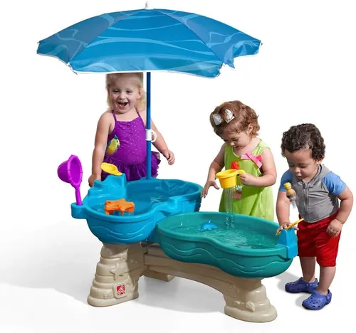Step2 Mesa de agua marítima para derrame y salpicadura, juego sensorial de dos niveles para actividades de agua y arena, viene con paraguas,