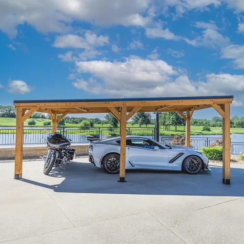 Backyard Discovery Kingsport Garaje de madera de cedro para exteriores de 20 x 12 pies con techo inclinado de acero galvanizado resistente, soporte
