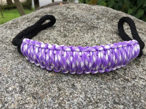 Miniatura 6 de MOCE Mango de paracaídas hecho a mano para vaso Yeti/Rtic/Ozark Trail Rambler de 30 onzas. Morado/Blanco Violeta/Blanco