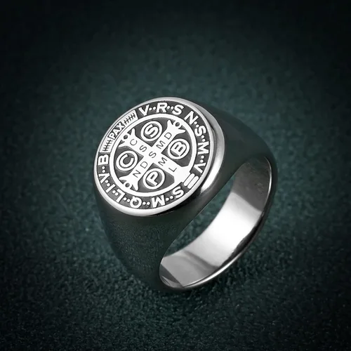 Miniatura 4 de HZMAN Anillo de exorcismo de San Benito para hombre acero inoxidable cruz católica romana protección de demonios anillo de cazador de fantasmas