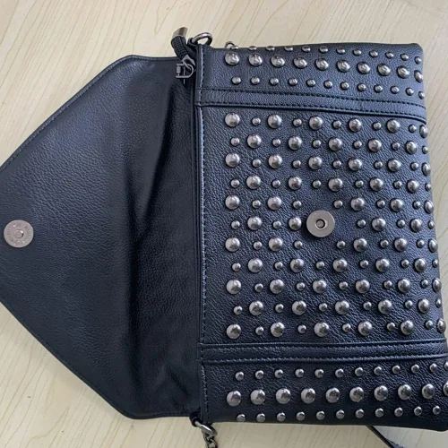 Miniatura 4 de Bolso de mano con cadena de remache para mujer, bolso de mano pequeño de piel sintética, bolso de hombro con asa superior, color negro