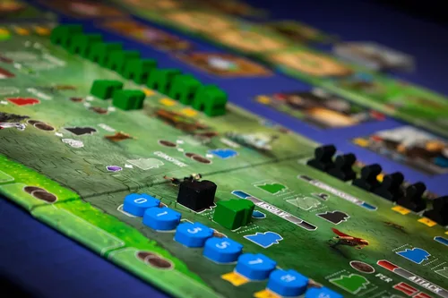Miniatura 9 de Renegade Game Studios Paladins of The West Kingdom - Juego de mesa de estrategia, 1-4 jugadores, colocación de trabajadores, mayores de 12 años