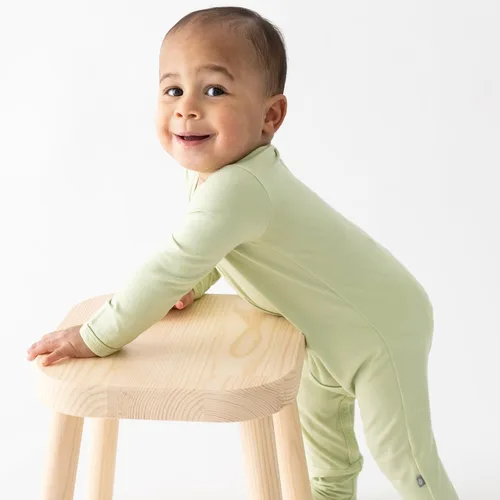 Miniatura 34 de KYTE BABY Mameluco suave unisex con cierre a presión, 97% rayón hecho de bambú, 3% elastano