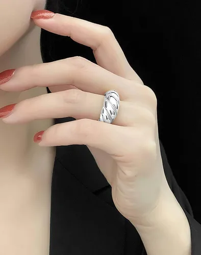 Miniatura 4 de THUNARAZ Juego de 2 anillos de cúpula gruesa para mujer, anillo trenzado minimalista y plateado, anillo apilable, anillo grueso de acero inoxidable