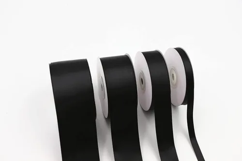 Miniatura 4 de Rollo de cinta de satén de una sola cara de 1 pulgada x 25 yardas, cintas ideales para envolver regalos, manualidades, decoración de fiestas de negro