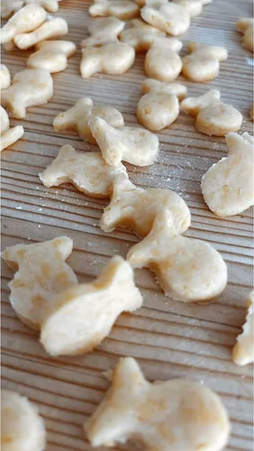 Miniatura 2 de Mini cortador de galletas Goldfish de 1 pulgada - Hecho a mano en los Estados Unidos - CookieCutterCom