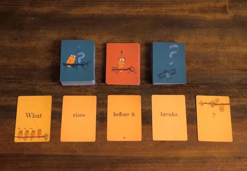 Miniatura 6 de Runaway Parade Games Juego de cartas Smug Owls, un juego de fiesta galardonado divertido y creativo para resolver acertijos para niños y adultos