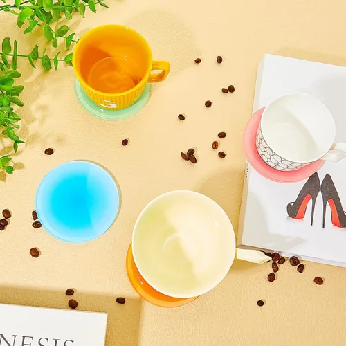 Miniatura 3 de Irenare 8 piezas posavasos acrílicos coloridos de 3.9 pulgadas, lindos posavasos redondos resistentes al calor, soporte antideslizante para mesa