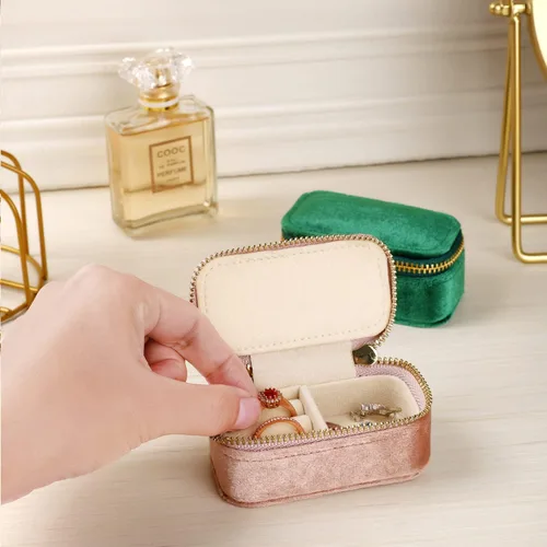 Miniatura 6 de TAIMY Mini estuche de joyería de viaje, caja de joyería de viaje pequeña de terciopelo, caja organizadora de viaje portátil para anillos, aretes