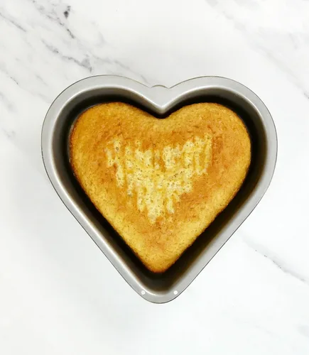 Miniatura 7 de USA Pan Global Bakeware Molde para pastel con forma de corazón elegante