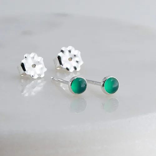 Miniatura 104 de Aretes pequeños de plata de ley para cartílago, tragus, hélix, múltiples piercings hipoalergénicos, piedra natal para mujer, juego de bisel