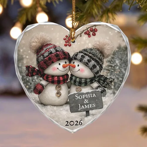 Noni Adorno personalizado de cristal de corazón para parejas, nombres personalizados impresos y año 2026, muñeco de nieve para parejas, recuerdo de