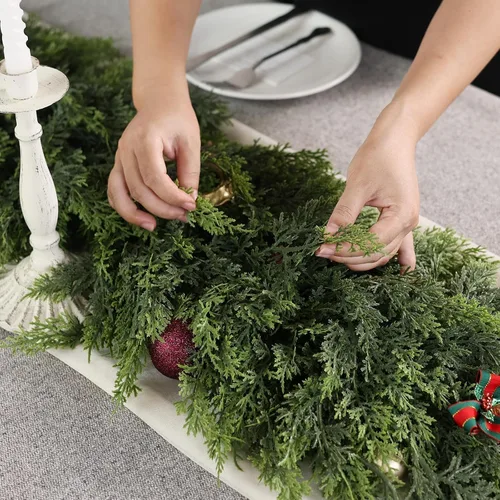 Miniatura 7 de Guirnalda de cedro sintético para chimenea, guirnalda de Navidad artificial gruesa, exuberante y realista, para mesa, ventana, escaleras, repisa