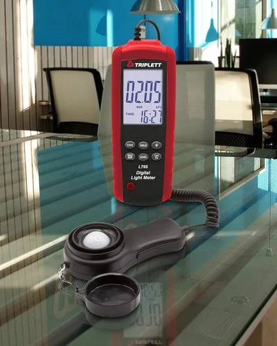 Miniatura 6 de Triplett LT65 Medidor de Iluminancia/Luz Digital hasta 400,000 Lux / 40,000 Fc con Certificado de Trazabilidad a NIST