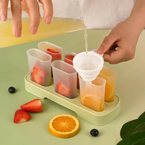Miniatura 8 de WMKGG Juego de moldes para paletas, 6 moldes para paletas de hielo, molde de helado casero con palos, máquina para hacer paletas (verde)