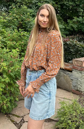 Miniatura 5 de HOTOUCH Blusas de manga larga para mujer, estilo bohemio, estampado floral, estilo casual, cuello en V, plisadas, con cordón ajustable