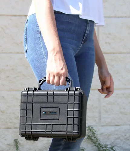Miniatura 5 de CASEMATIX Funda rígida impermeable de 9" con espuma personalizable para electrónica portátil, herramientas y accesorios - Estuche de plástico