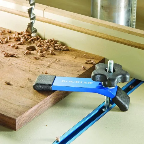 Miniatura 4 de Rockler Abrazadera de sujeción, (5-1/2 pulgadas de largo x 1-1/8 pulgadas de ancho). La abrazadera de prensa de taladro es para bancos de trabajo
