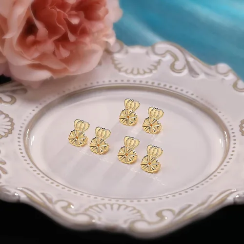Miniatura 6 de Kerryjewl 3 pares de aretes de corona ajustables para orejas caídas, aretes pesados, chapados en oro de 18 quilates, hipoalergénicos, aretes seguros