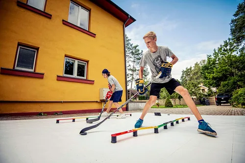 Miniatura 9 de Hockey Revolution My Puzzle Durable Flooring Tiles - Slick Interlocking Training Surface for Stickhandling, Shooting, Passing - Build Your Own