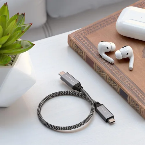 Miniatura 2 de Satechi Cable USB C a USB C, cable USB4 con entrega de energía de 100 W, hasta 8K a 60 Hz, transferencia de datos de 40 Gbps, para MacBook