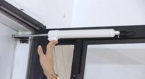 Miniatura 6 de Touch 'n Hold Smooth Door Closer – Kit Individual (Blanco) – Cierrapuertas de Servicio Estándar con Función de Retención con Botón Táctil