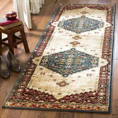 SAFAVIEH Kashan Collection - Alfombra de pasillo, 2 pies 6 pulgadas x 8 pies, azul y rojo, diseño oriental tradicional, no desprende pelusa y de