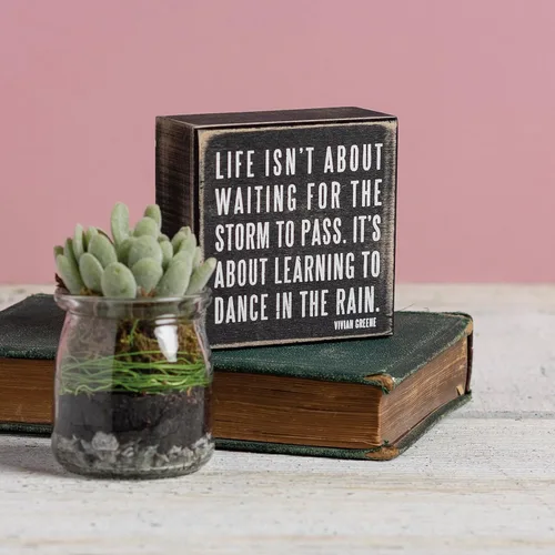 Miniatura 4 de Cuadro con la frase "Life Isn't About Waiting" para el hogar, para apoyar o colgar, estilo caja de madera, para la oficina, el hogar, el escritorio
