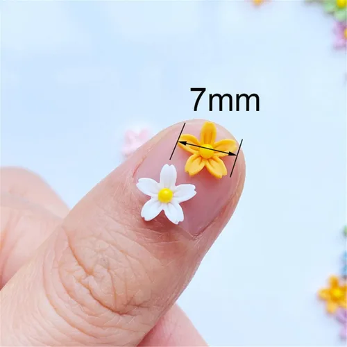 Miniatura 3 de Czsycdsf 100 mini flores de resina de 0.28 pulgadas (0.276 in), botones de flores de espalda plana 3D, adornos de flores de resina para Café profundo
