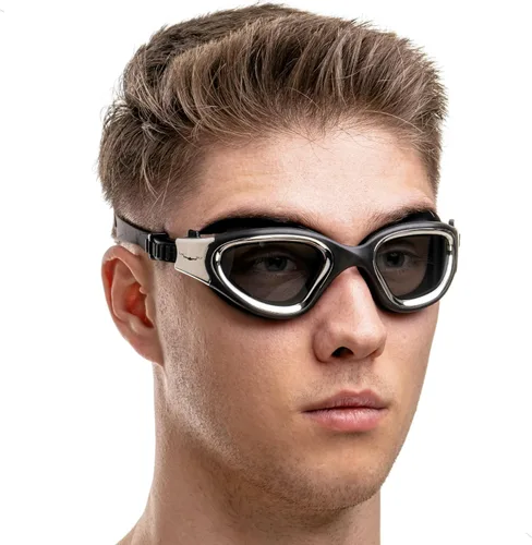 Miniatura 36 de AqtivAqua DX - Gafas de natación con visión amplia para adultos, hombres y mujeres, antiempañamiento y sin fugas Gafas negras + funda plateada