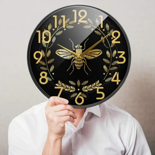 Miniatura 3 de Naanle Golden Bee - Reloj de pared redondo con patrón de insectos, silencioso de 9.5 pulgadas, funciona con pilas, de cuarzo, analógico, silencioso