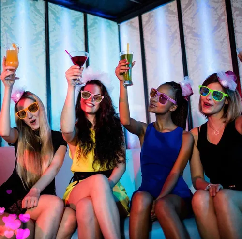 Miniatura 6 de Eyegla Paquete de 81218 lentes de sol de neón a granel coloridos para fiesta, gafas retro para fiesta para adultos, hombres y mujeres