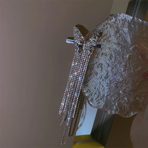 Miniatura 8 de Pinzas para el cabello de mariposa plateadas con diamantes de imitación, diseño de moda, accesorios para el cabello, cadena larga de borla
