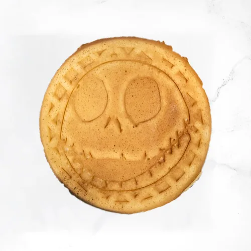 Miniatura 5 de Uncanny Brands Nightmare Before Christmas Jack Skellington Mini waflera - Pequeño aparato de cocina
