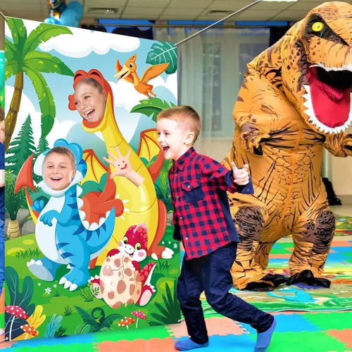 Miniatura 6 de DPKOW Accesorio para fotos de fiesta de dinosaurios para niños, divertido telón de fondo de cara en el agujero, pancarta de puerta de dinosaurio