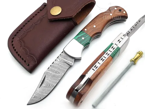 Cuchillo de bolsillo de damasco Lara Eagle para hombres - Cuchillos de caza plegables hechos a mano de 133 capas de acero sólido con afilador y