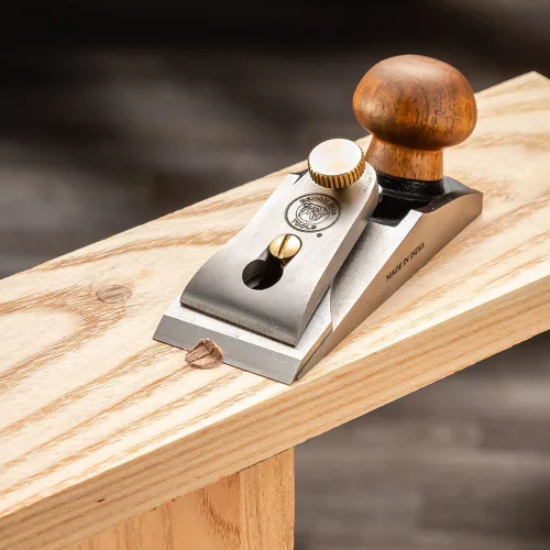 Miniatura 5 de Rockler Bench Dog Cepillo de Cincel Pequeño - Cepillo de Emparejamiento Duradero con Cuchilla Endurecida y Frente Abierto - Herramientas Precisas
