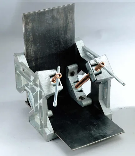 Miniatura 4 de Strong Hand Tools, Hierro fundido resistente, abrazadera de ángulo recto de 90 grados, abrazadera de esquina, mandíbula oscilante ajustable