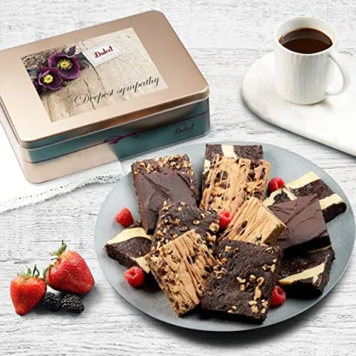 Miniatura 12 de Dulcet Gift Baskets Surtido de brownie de chocolate gourmet, brownie de lata de brownie, delicioso pastel de queso, dulce de azúcar rocoso, ganache