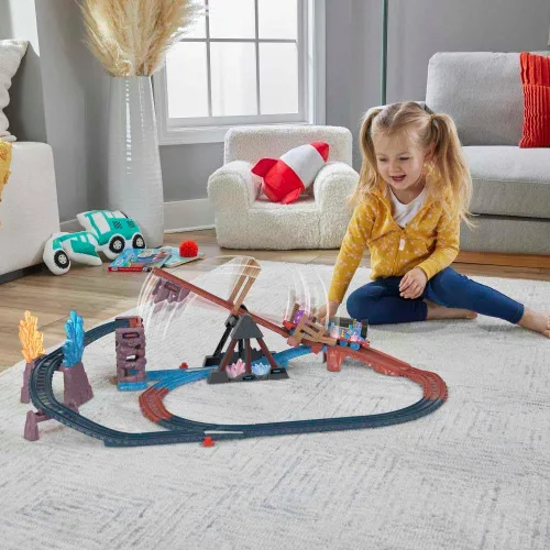 Miniatura 2 de Thomas & Friends Juego de tren de juguete motorizado Crystal Caves Adventure con Thomas, puente basculante y 8 pies de pista para niños en edad