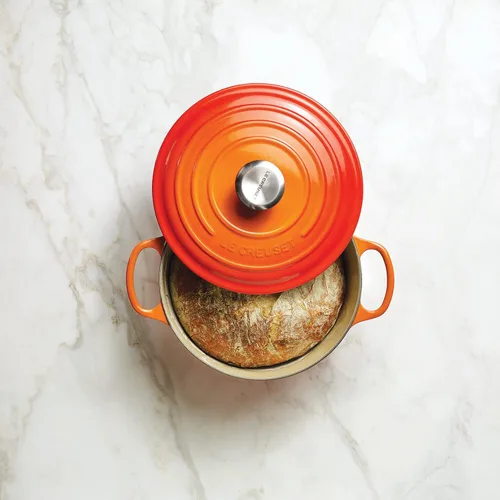 Miniatura 6 de Le Creuset Horno holandés redondo de hierro fundido esmaltado, 7.25 cuartos de galón, Fuego Llama