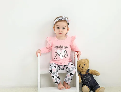 Miniatura 4 de Conjunto de 3 piezas de ropa de bebé niña de manga larga con letras pantalones casuales y diadema