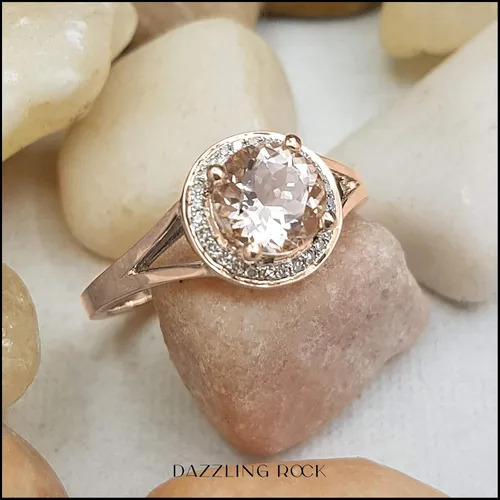 Miniatura 210 de Dazzlingrock Collection Anillo de compromiso redondo de 0.276 in con halo de diamante blanco y vástago dividido para ella en oro macizo de 14